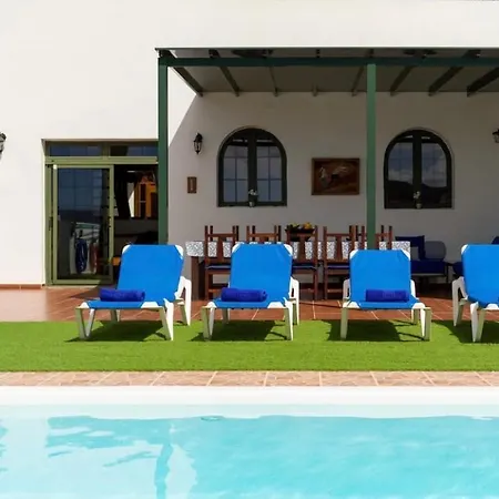 Pico Partido Heated Pool Villa *
