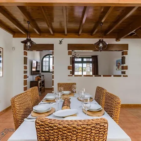 Pico Partido Heated Pool Villa Tinguaton