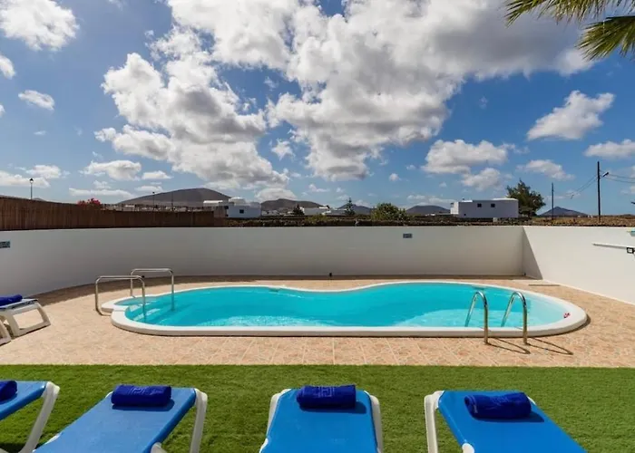 Pico Partido Heated Pool Villa Tinguatón